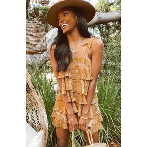 NWT Show Me Your MuMu Rowen Ruffle Dress in Golden Paisley Size Medium